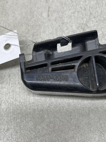 TOYOTA 5215542010 Кронштейн бампера заднего правый в наличии Украина