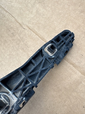 5215642031 TOYOTA Кронштейн бампера заднего внешний левый купить в Сумы