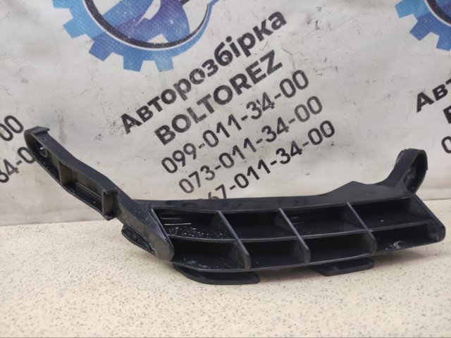 525620R070 Кронштейн бампера заднего правый купить Кривой Рог