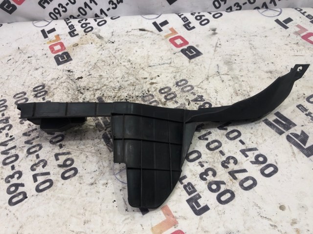 5329348030 TOYOTA Воздуховод (дефлектор) радиатора правый купить в Украина