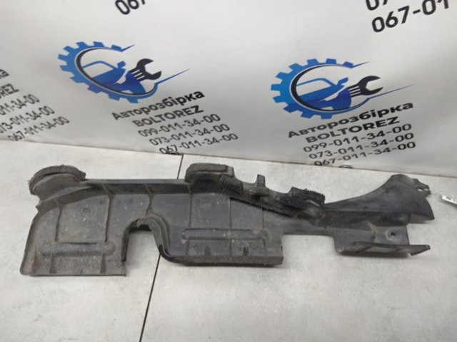 5329348040 TOYOTA Правый дефлектор радиатора купить в Кривой Рог