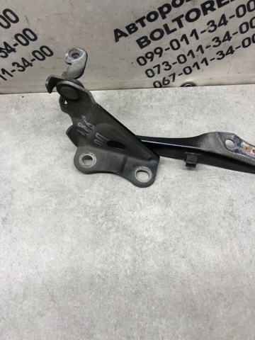 Завес капота, правый 5341042040 TOYOTA