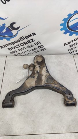 Нижний правый рычаг передней подвески 54500EB31A NISSAN