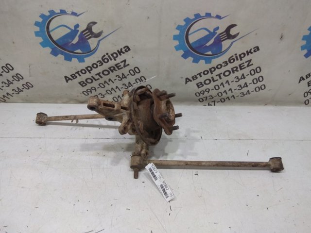 Рычаг задней подвески нижний, правый 551208H500 NISSAN