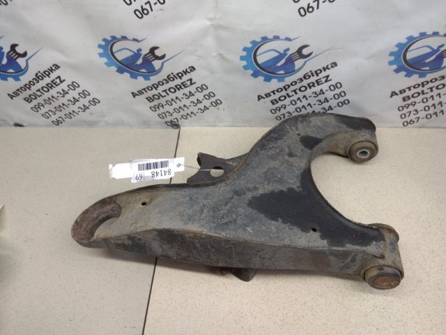 Рычаг задней подвески нижний, левый 551A1EB300 NISSAN