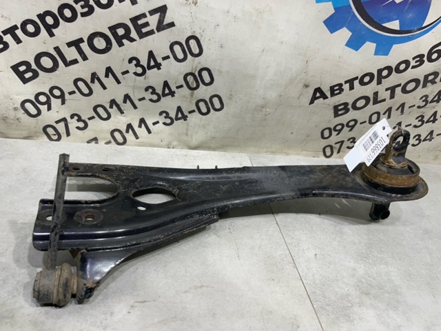 HYUNDAI 552702H000 Рычаг (тяга) задней подвески продольный нижний левый в наличии Черновцы