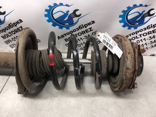 NISSAN 553028H326 Амортизатор задний правый в наличии Кривой Рог