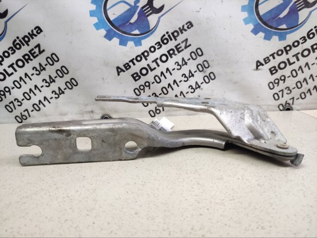 VAG 561823302A Петля капота правая в наличии Винница