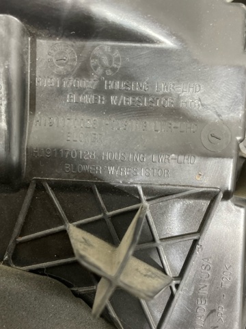 VAG 561898063 Корпус печки в сборе в наличии Украина