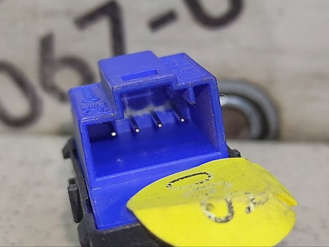 VAG 561962136C в наличии Украина