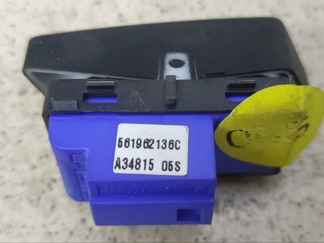 561962136C VAG купить в Кривой Рог