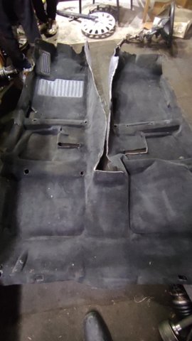 Покрытие напольное салона, переднее 5851033560B1 TOYOTA