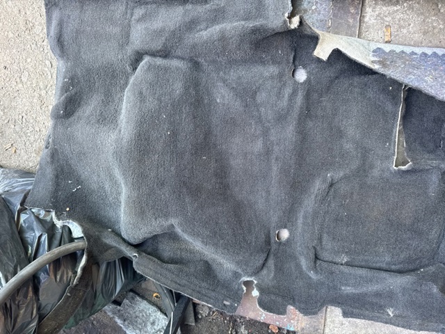 5851033560B1 TOYOTA Покрытие напольное салона, переднее купить в Украина
