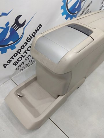 5881048170A0 TOYOTA Консоль панели управления центральная купить в Украина