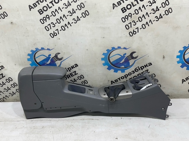 Крышка подлоктника 5890542010B0 TOYOTA
