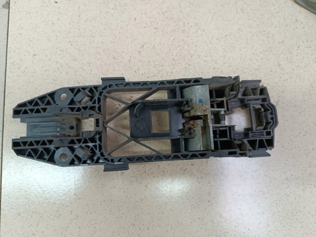 5GM837206 Ручка двери правой наружная передняя/задняя купить Кривой Рог