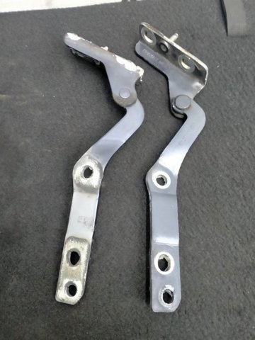 Шарнир капота правый 60120SWA000ZZ HONDA