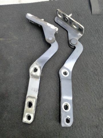 Левая петля капота 60170SWA000ZZ HONDA