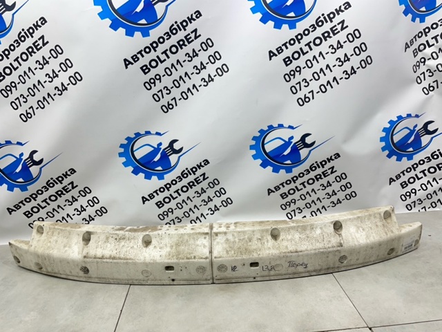 NISSAN 62090CG000 Абсорбер переднего бампера в наличии Киев