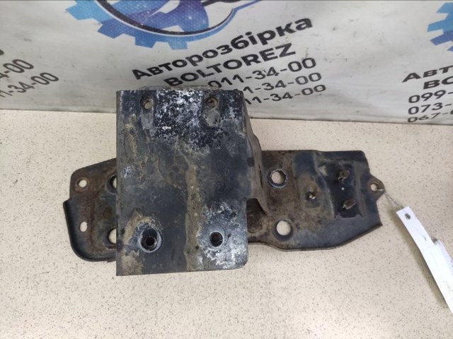 62210CG000 NISSAN Кронштейн усилителя переднего бампера купить в Каменское