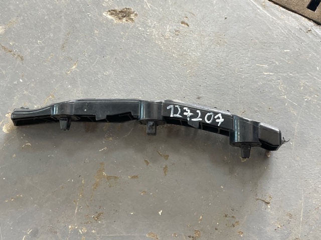 NISSAN 622224CL0A Кронштейн бампера переднего правый в наличии Винница