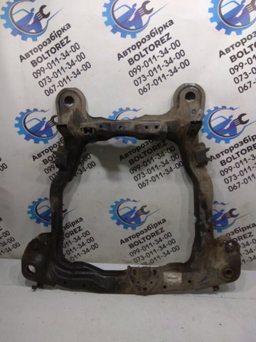 Поперечина передней подвески 624051F000 HYUNDAI