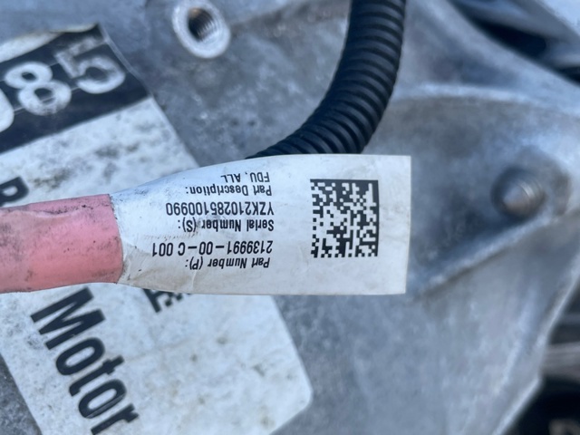 6271042130 TOYOTA Стекло кузова (багажного отсека) правое купить в Ужгород