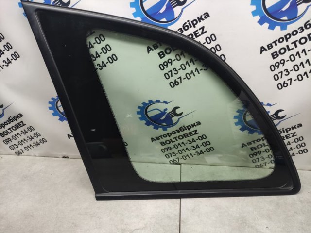 Стекло багажного отсека, левое 6272042160 TOYOTA