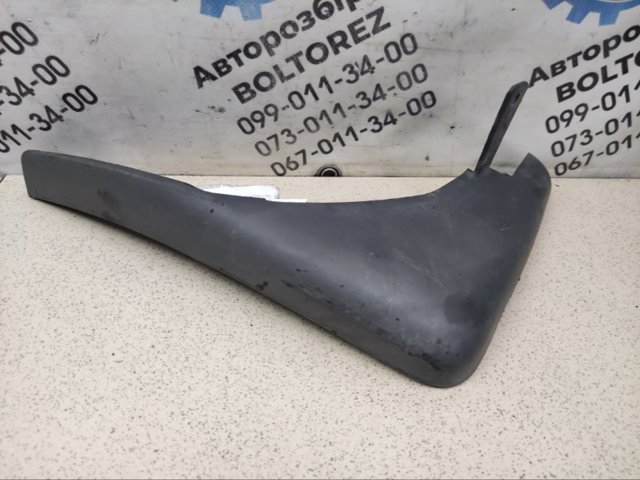 638558H325 NISSAN Передние брызговики купить в Николаев