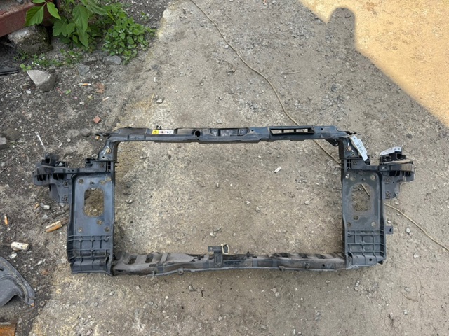 Рамка передней панели Hyundai Elantra 5