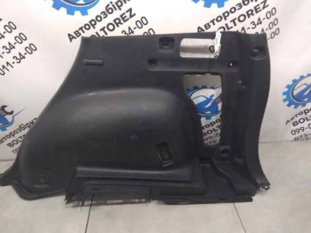 Облицовка багажного отсека, правая 6473042070B0 TOYOTA
