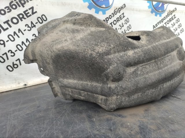 TOYOTA 6563702040 Подкрылок задний правый в наличии Каменское