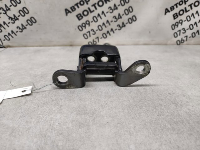 67910SWWE01ZZ HONDA Петля двери задней правой купить в Чернигов