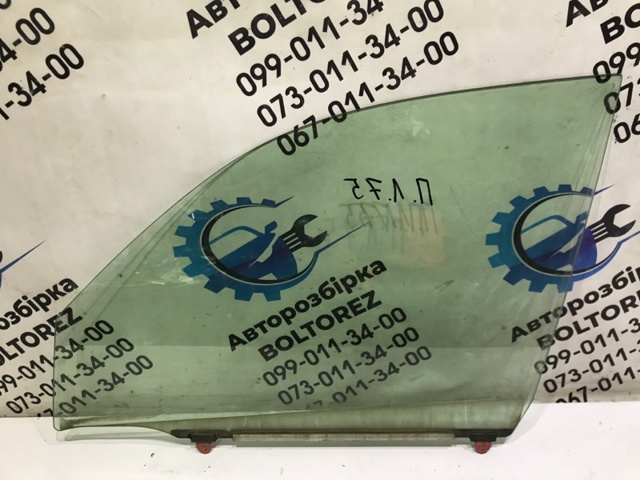 Стекло передней двери, левой 6810242090 TOYOTA