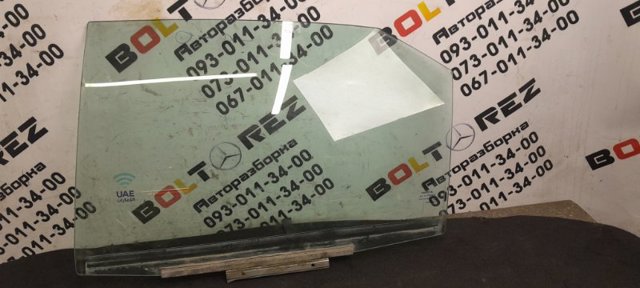 Стекло заднее левое 6810406260 TOYOTA