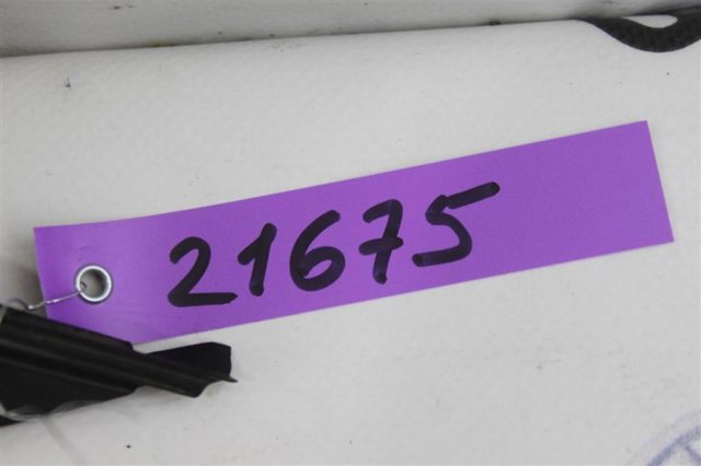6812348120 TOYOTA Стекло-форточка двери задней правой купить в Львов
