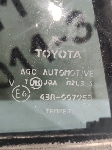 TOYOTA 6812442130 Стекло-форточка двери задней левой в наличии Ровно