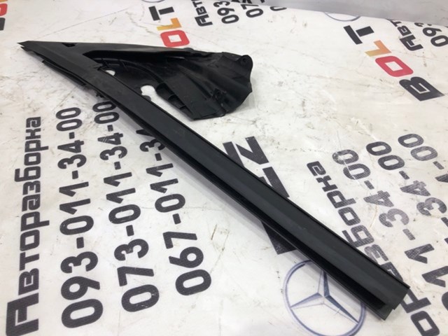 681250F010 TOYOTA Стекло-форточка двери передней правой купить в Ужгород