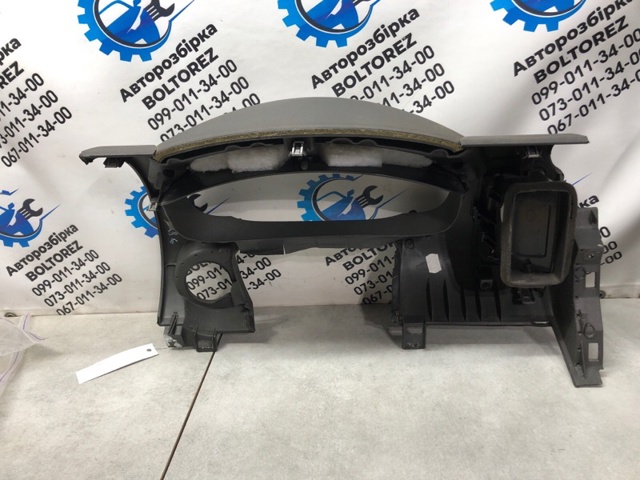 NISSAN 68236EB300 в наличии Винница