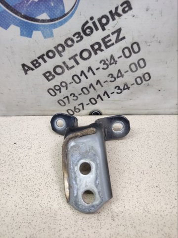 Петля передней двери, правой 6871033031 TOYOTA