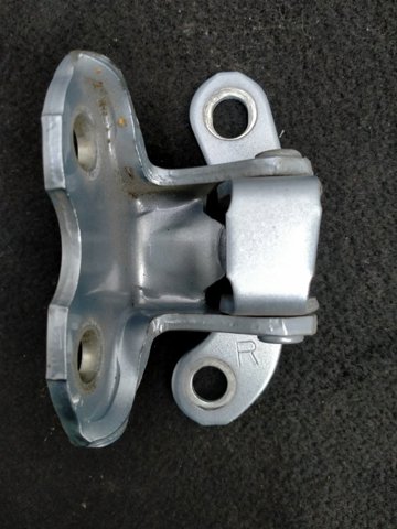 6875035041 TOYOTA Петля двери передней купить в Черновцы
