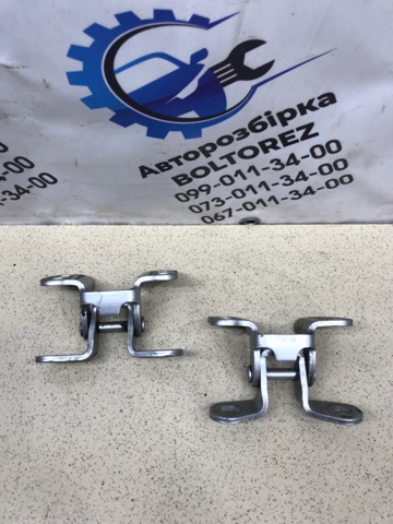 Крепление крышки багажника 6880142040 TOYOTA