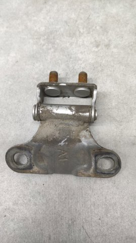 6881005020 TOYOTA Петля задней двери купить в Украина