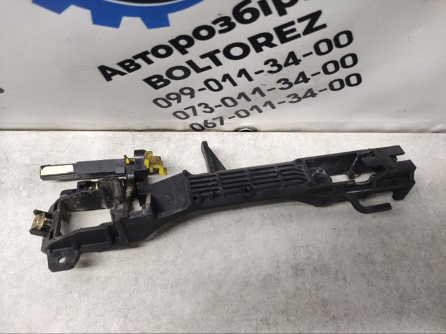 TOYOTA 6920228010 Держатель наружной ручки двери передней левой в наличии Черновцы