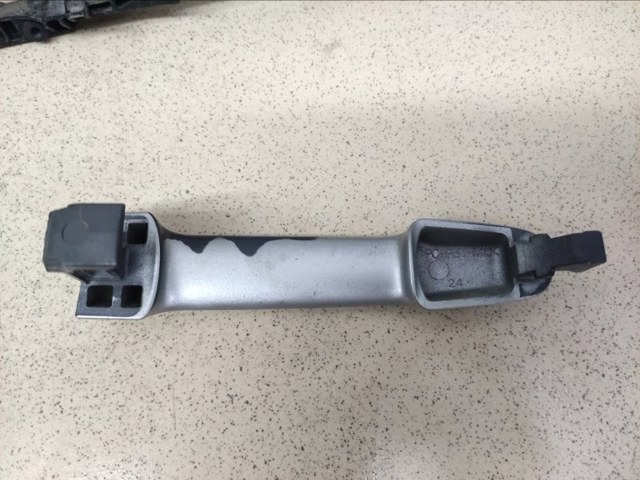 TOYOTA 6920252010 Держатель наружной ручки двери передней левой в наличии Винница