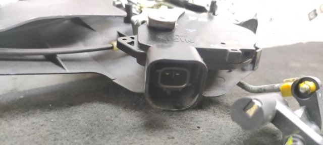 6933042060 TOYOTA Замок двери задней правой купить в Житомир