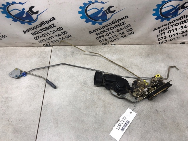 Замок задней левой двери 6934035130 TOYOTA