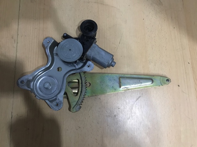 TOYOTA 6980442020 Механизм стеклоподъемника двери задней левой в наличии Днепр