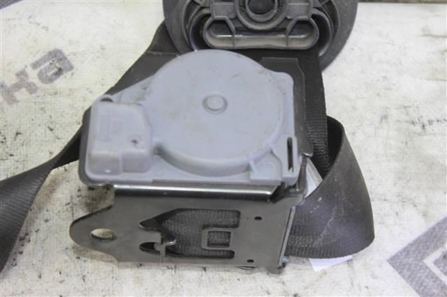 VAG 6Y9821821A Брызговик задний левый в наличии Киев