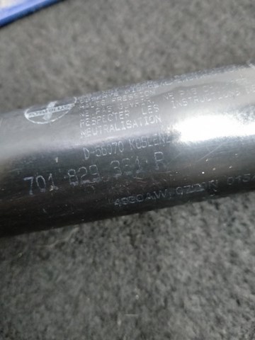 VAG 701829331R Амортизатор багажника в наличии Львов